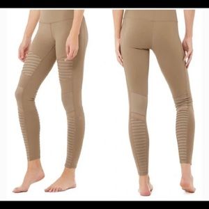 ALO Moto Gravel Airbrush Tan Leggings
